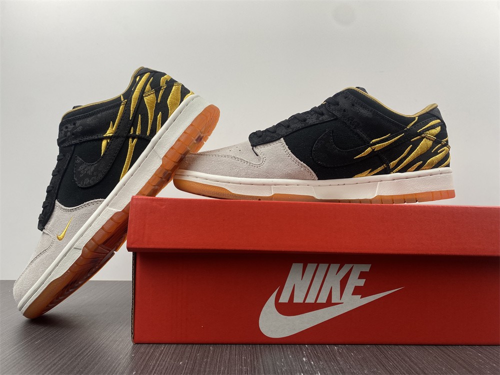 Nike Dunk Low Year of the Tiger (2022) DQ5351-001