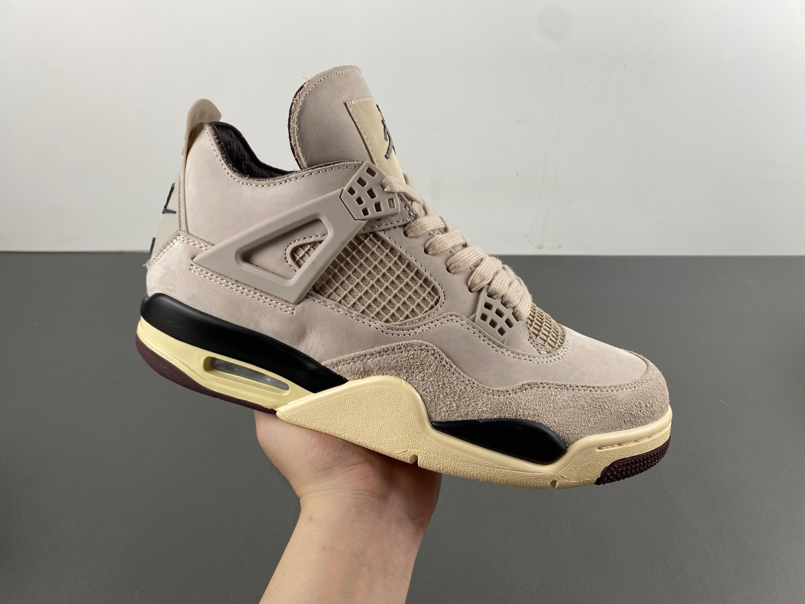A Ma Maniére x Air Jordan 4 “Fossil Stone”  FZ4810-200