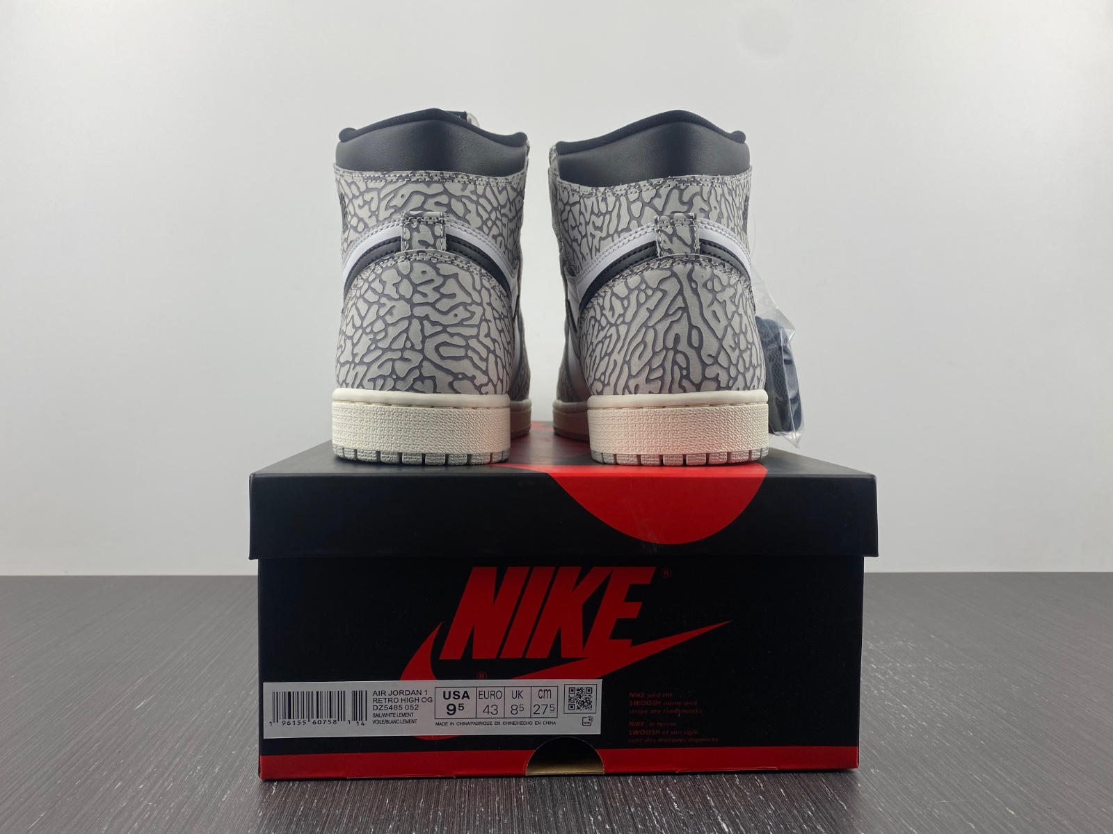 Air Jordan 1 Retro High OG "White Cement" DZ5485-052