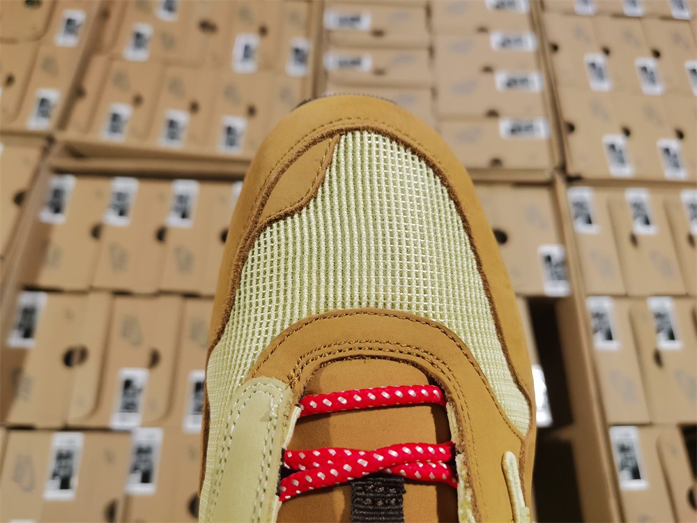 Travis Scott Nike Air Max 1 DO9392-701