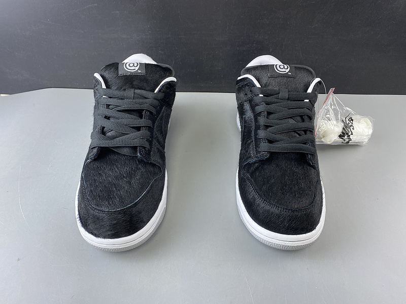 Medicom Toy Nike SB Dunk Low BE@RBRICK CZ5127-001