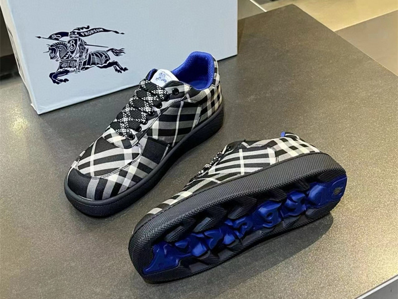 Burberry Check Terrace Sneakers  BBR--3006