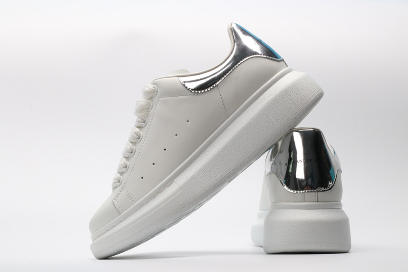 MCQUEEN OVERSIZED SNEAKER