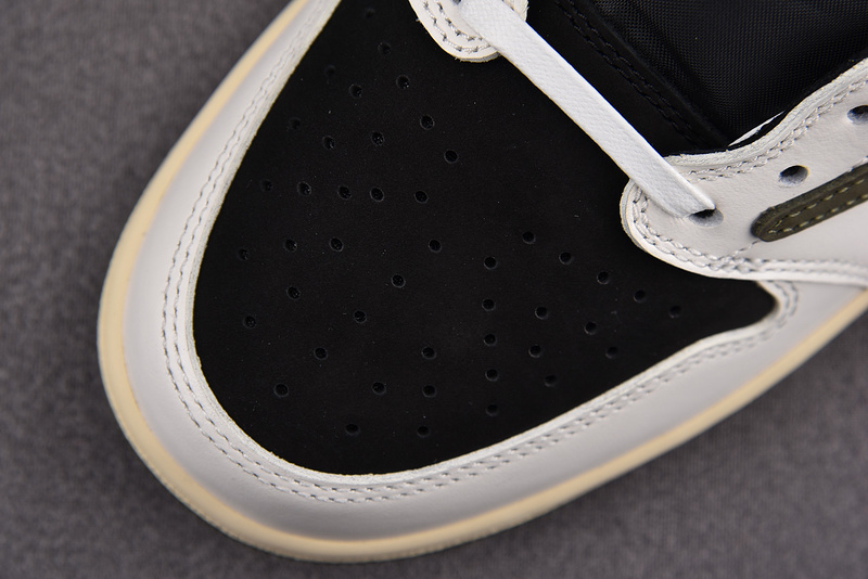 Travis Scott x Air Jordan 1 Low OG 