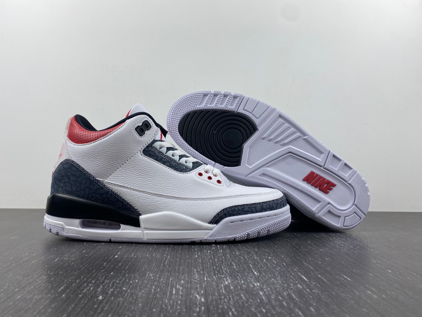 Air Jordan 3 Retro "White Fire Red" CZ6431-100