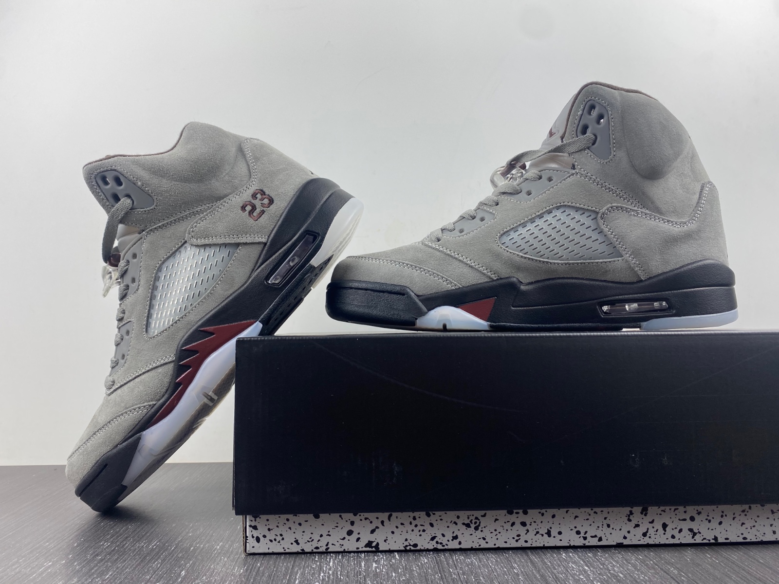 A Ma Maniére x Air Jordan 5 Light Bone FD1330-006
