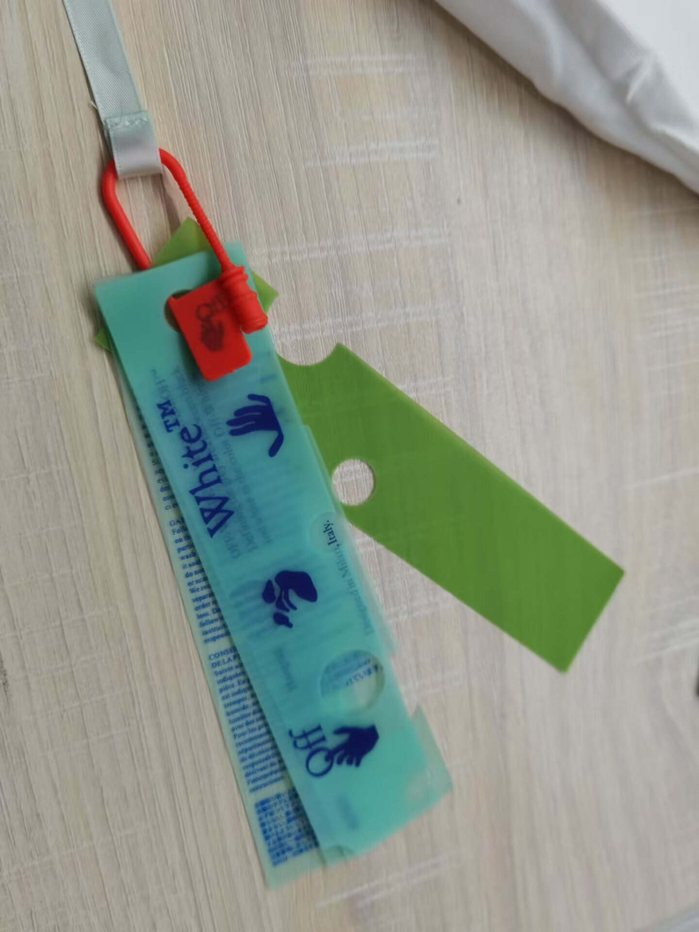 OFF-WHITE T-SHIRT 2302022