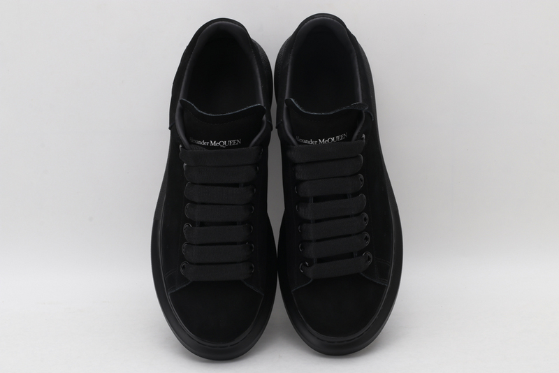 MCQUEEN OVERSIZED SNEAKER