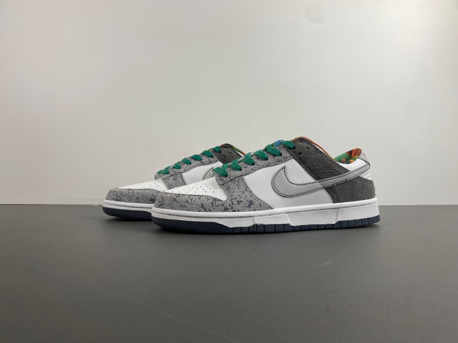 Dunk Low Premium '  HF4840-068