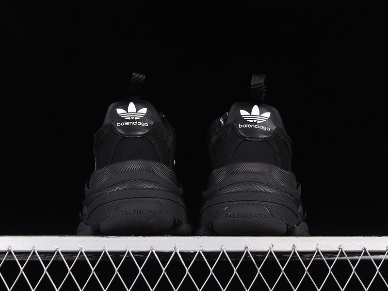 Balenciaga TRIPLE S TRAINER