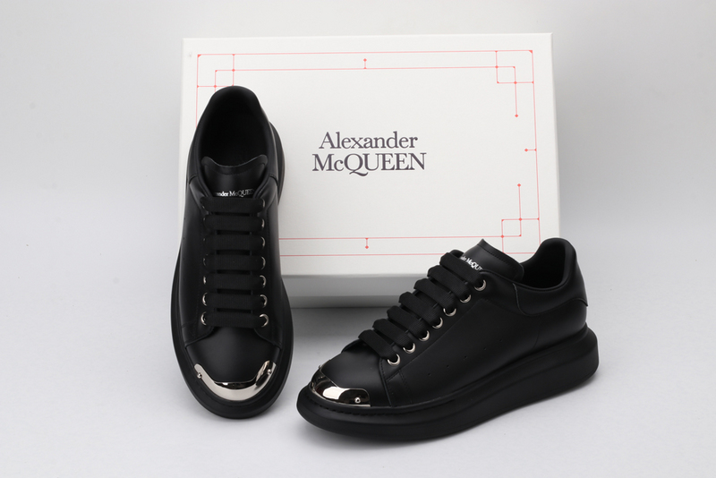 MCQUEEN OVERSIZED SNEAKER
