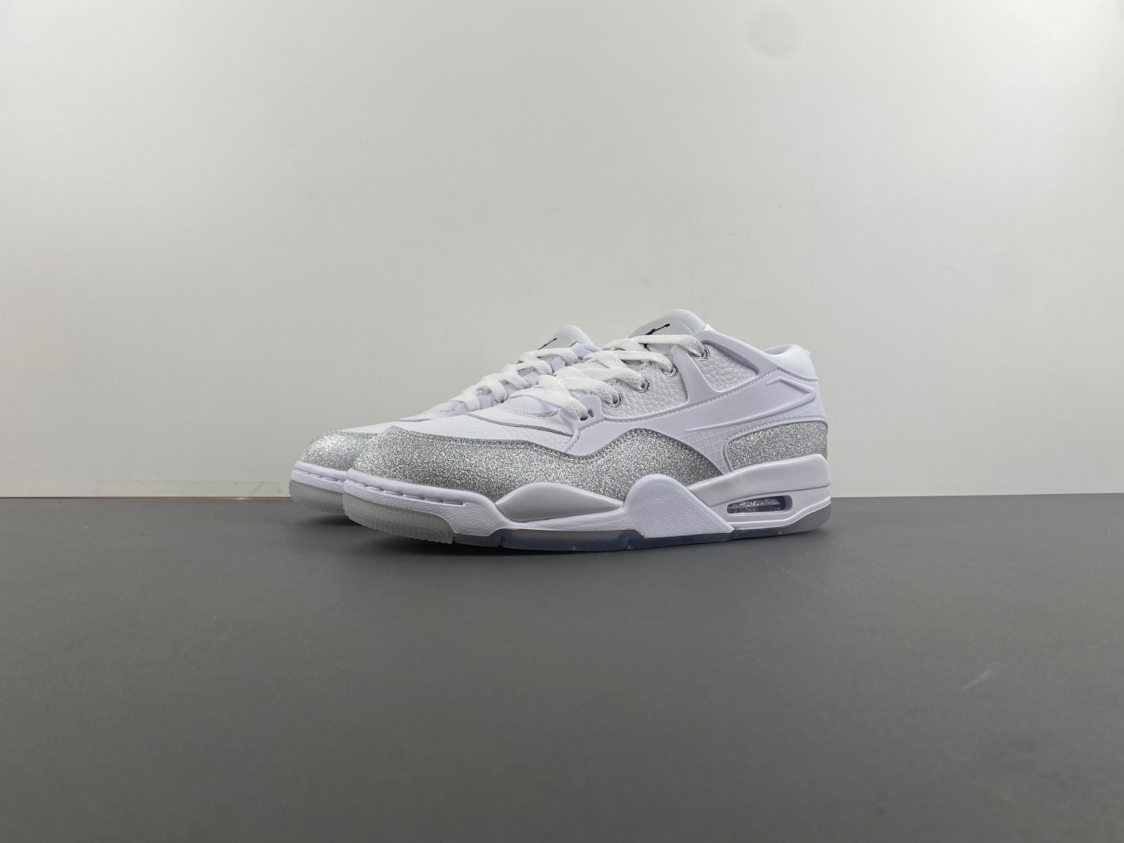 Air Jordan 4 RM  HQ3441-111