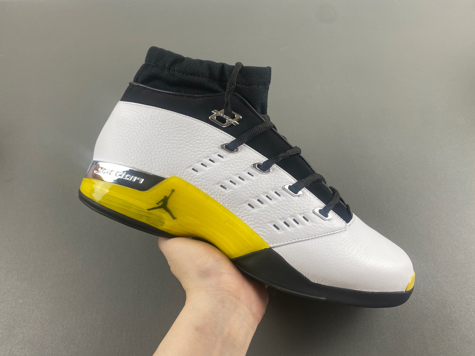 Air Jordan 17 Low “Lightning”   FJ0395-100