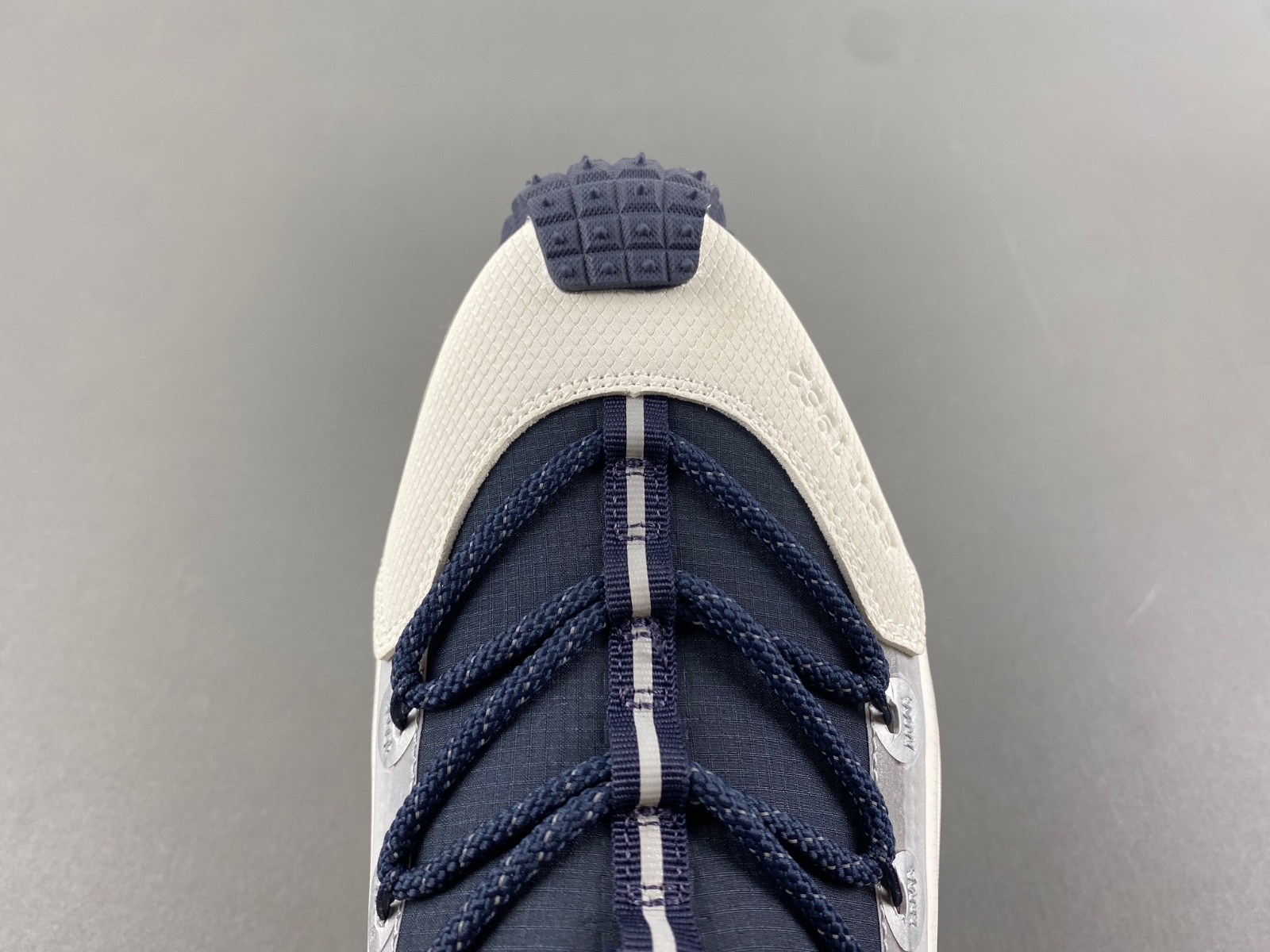 Moncler Trailgrip Lite 2 Sneakers MC-002