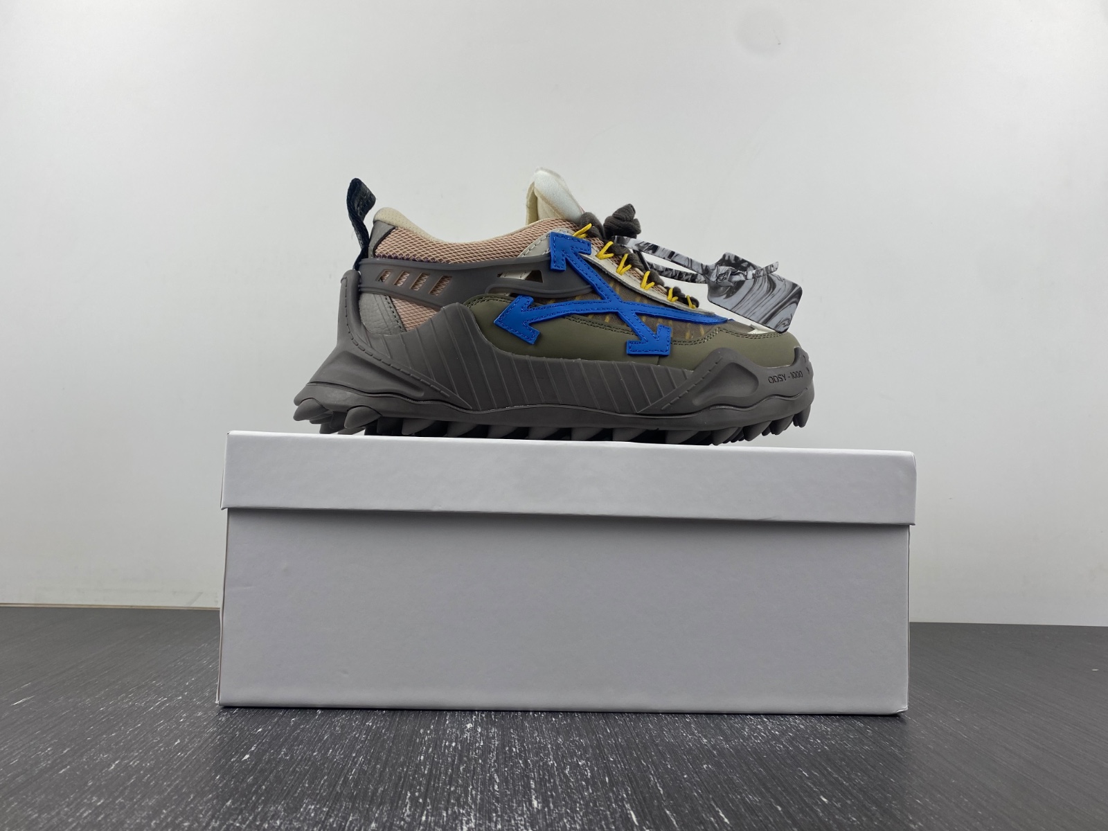 OW C/O​ ODSY-1000 SNEAKERS