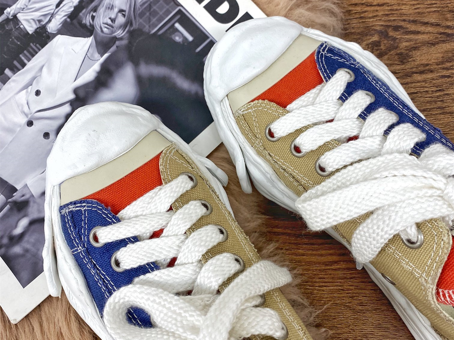 Maison Mihara Yasuhiro Low-Top Sneakers MMY-016