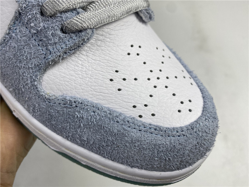 Sean Cliver Nike SB Dunk Low DC9936-100