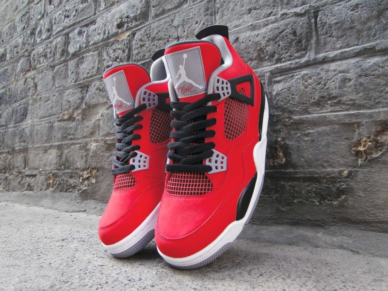 Air Jordan 4 Retro