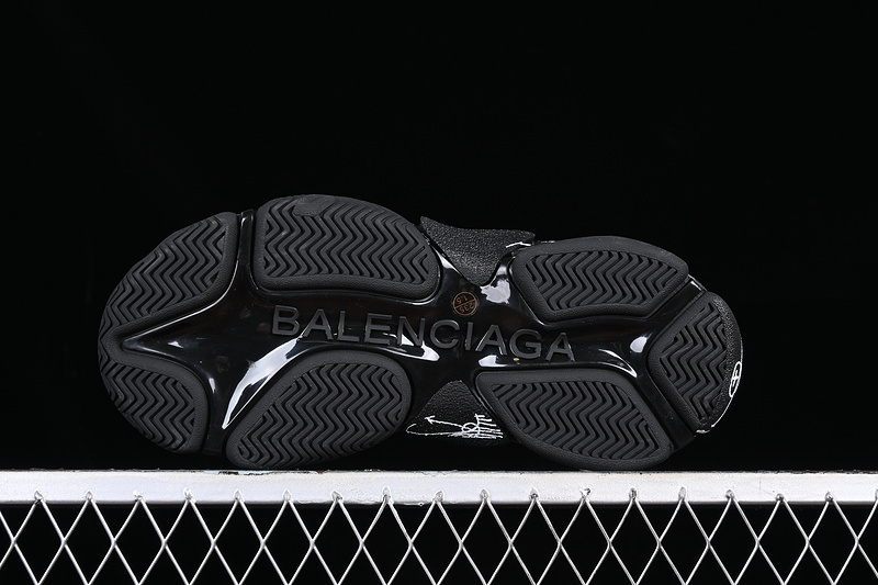 Balenciaga TRIPLE S TRAINER