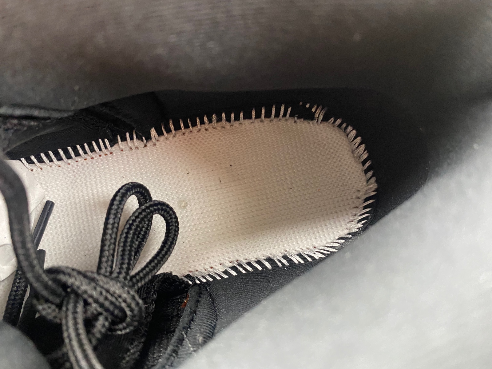 Air Jordan 12 “Brilliant Orange”  FD9101-081