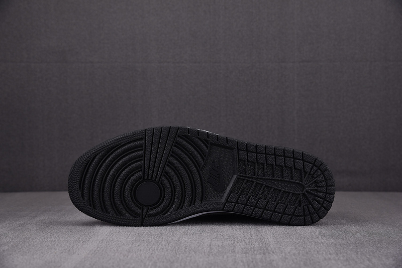 Air Jordan 1 Retro Low OG 