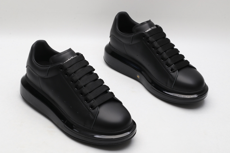 MCQUEEN OVERSIZED SNEAKER