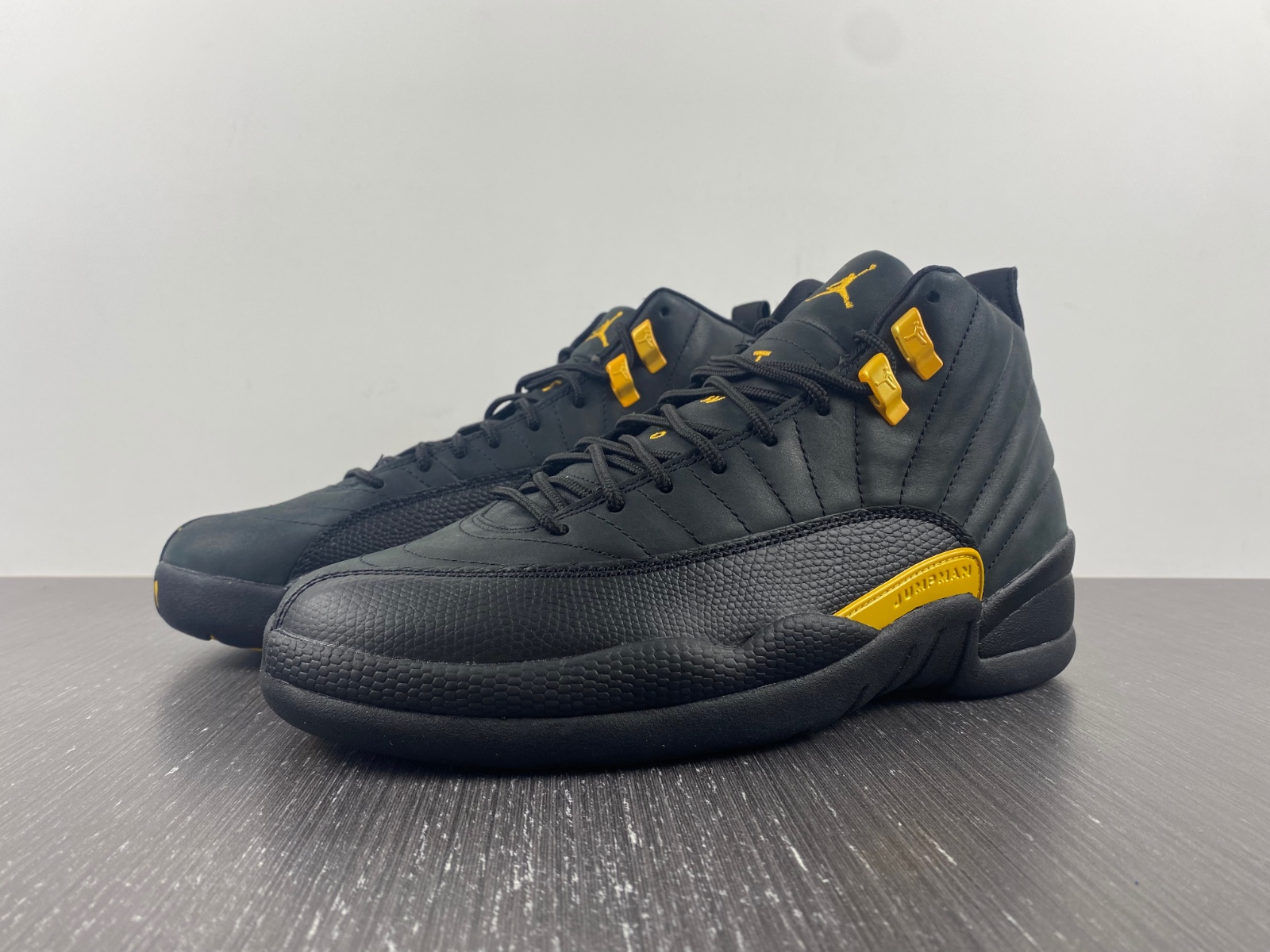 Air Jordan 12 Retro 'Black/Taxi' CT8013-071