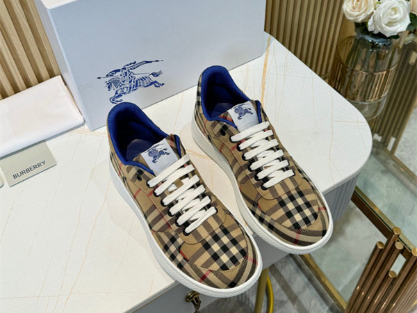 Burberry Check Terrace Sneakers  BBR--3009
