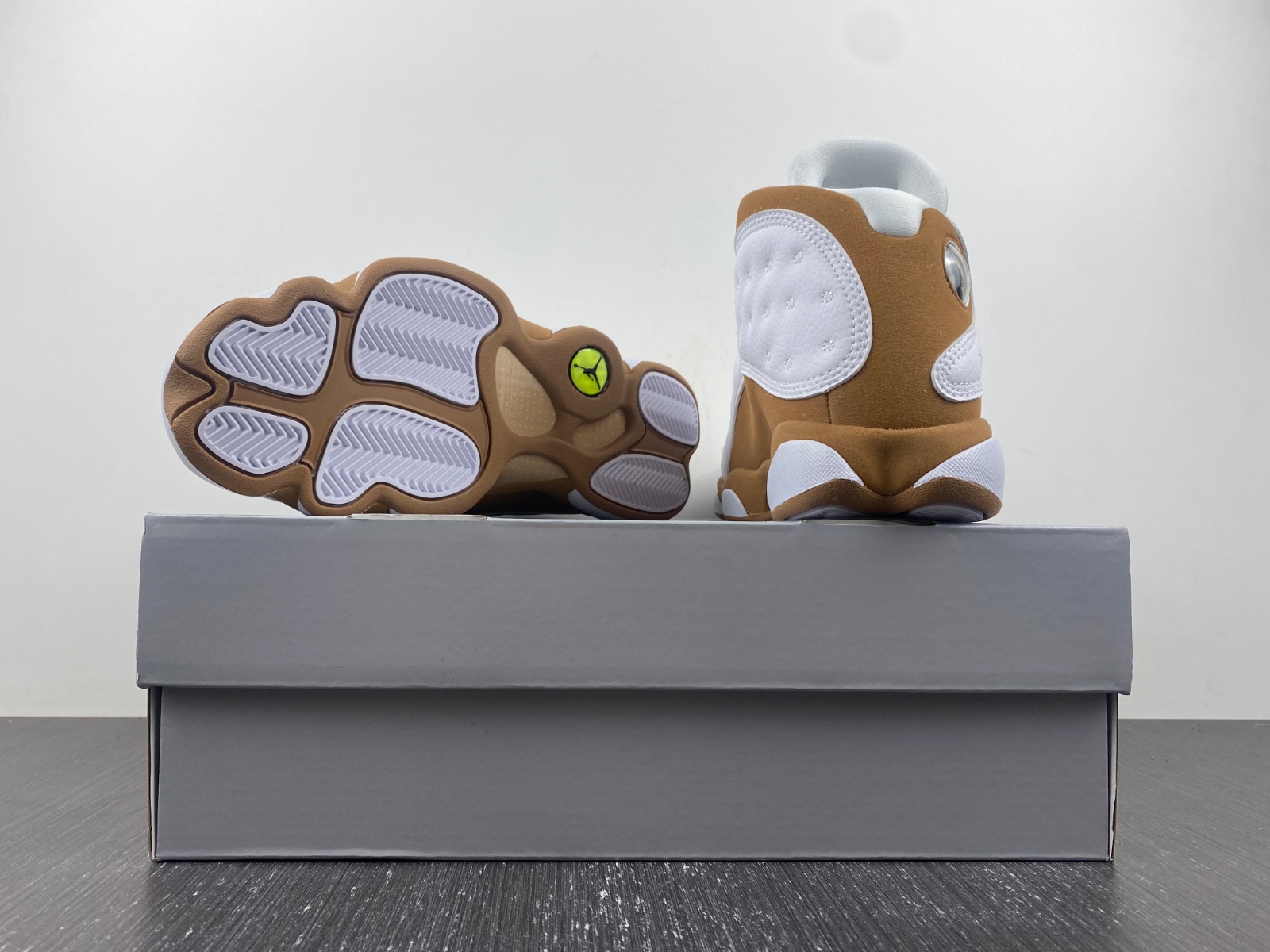 Air Jordan 13 Wheat (2023) 414571-171