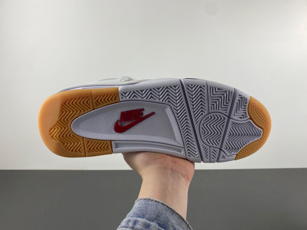 Nike SB x Air Jordan 4 “Navy”DR5415-100