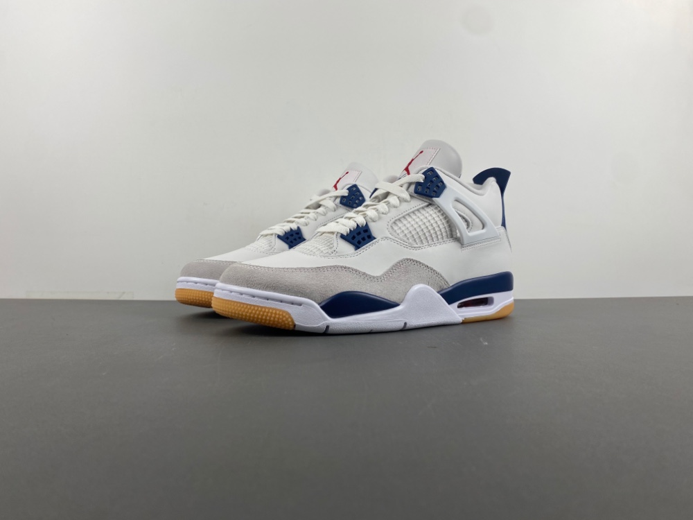 Nike SB x Air Jordan 4 “Navy”DR5415-100