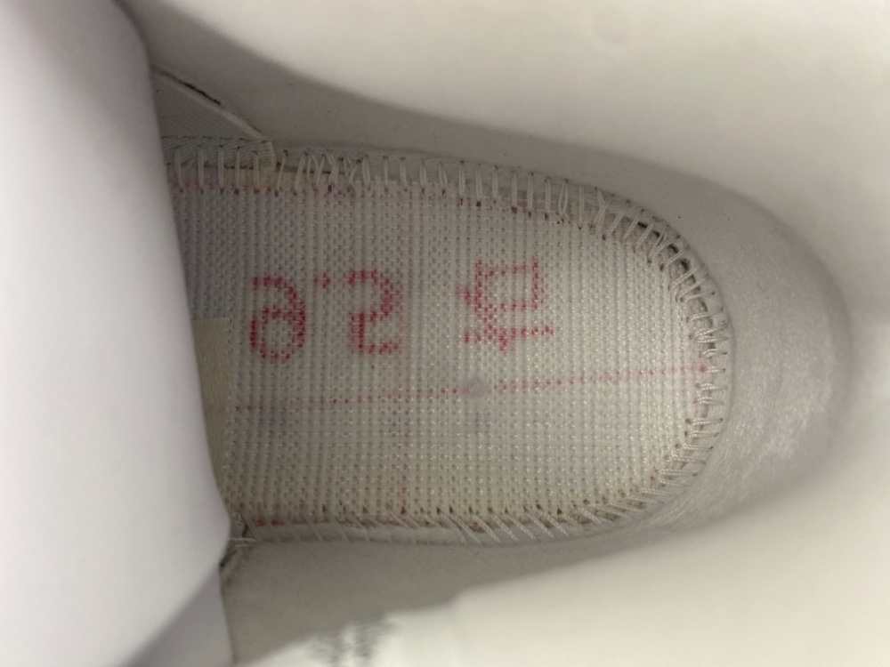 Air Jordan 4 “White Cement”  FV5029-100