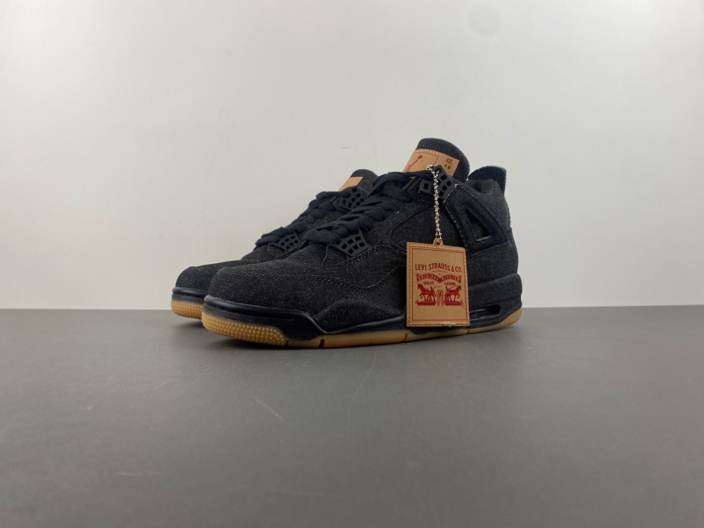 Levi's x Air Jordan 4 Retro  A02571-001