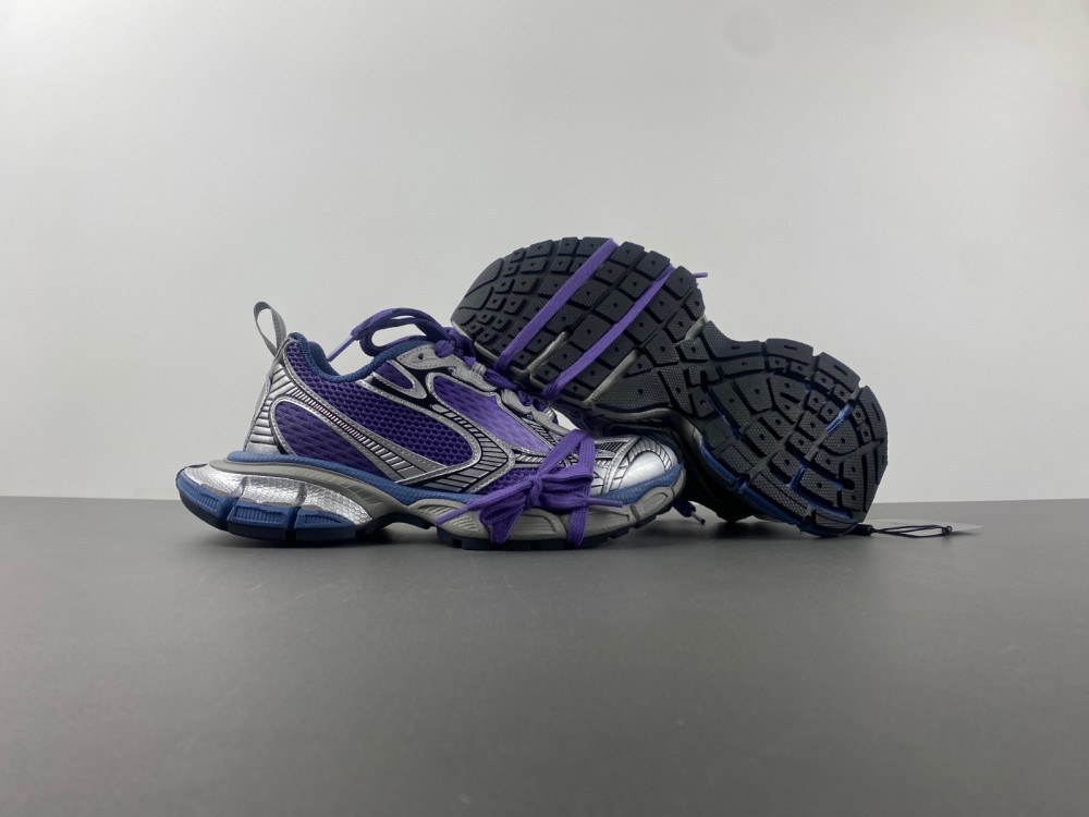 Balenciaga 3XL 734731 W3XGM5140