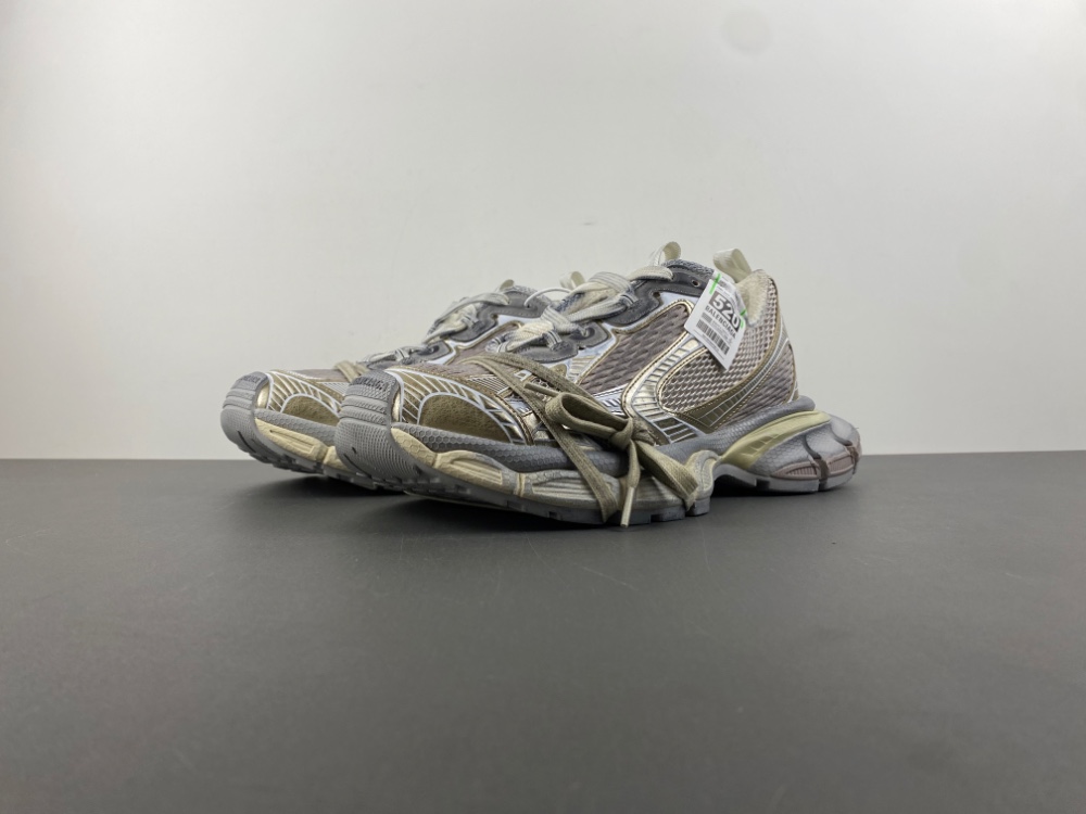 Balenciaga 3XL Off White