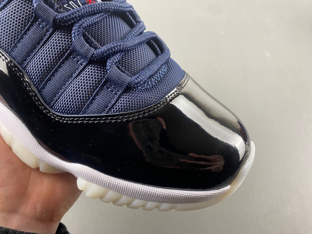 Jordan 11 Retro Midnight Navy  DO3857-441