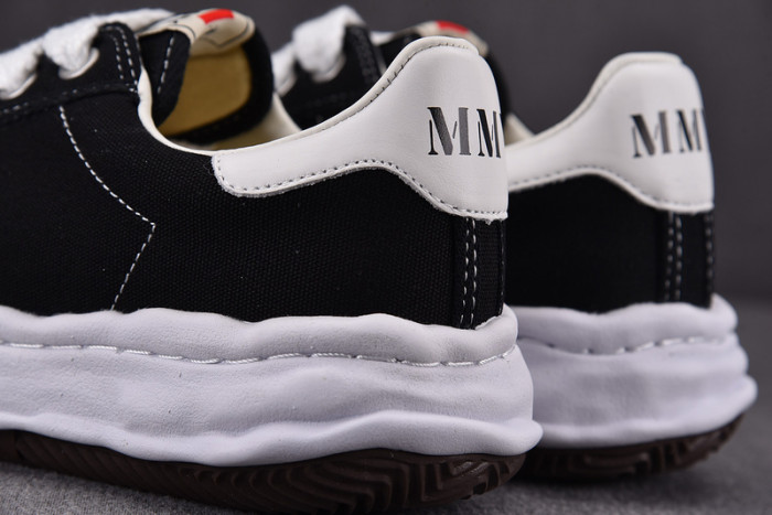 Maison Mihara Yasuhiro Low-Top Sneakers MMY-042