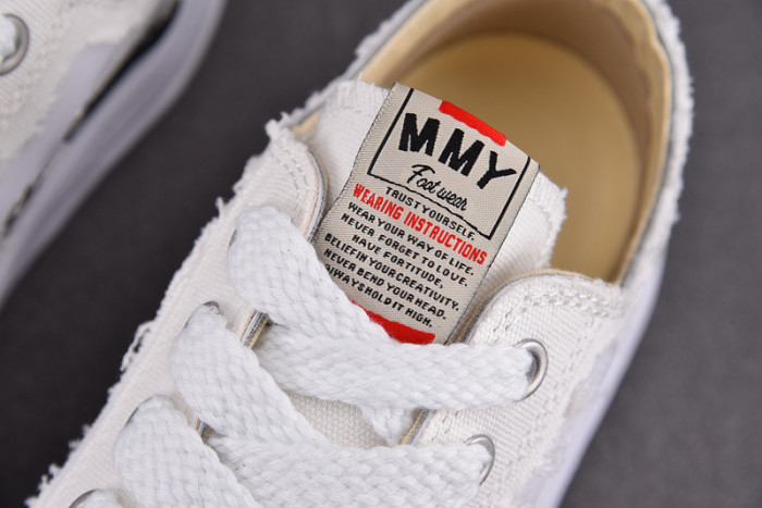 Maison Mihara Yasuhiro Low-Top Sneakers MMY-041