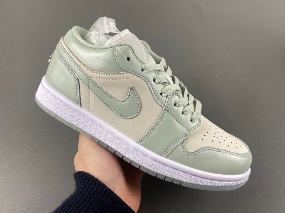 Air Jordan 1 Low