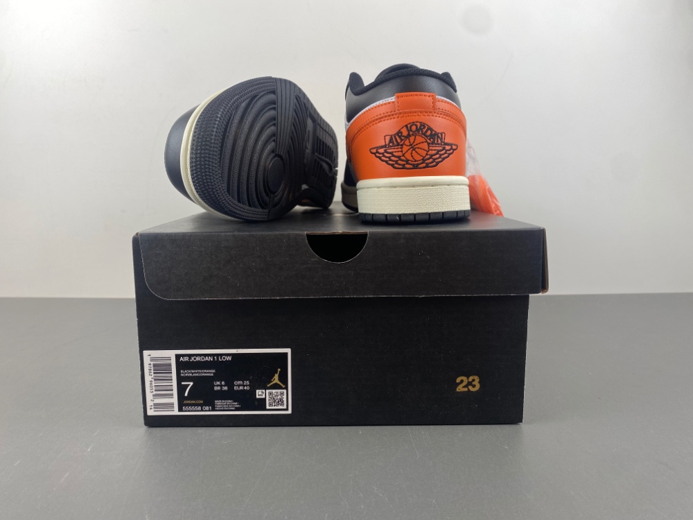 Air Jordan 1 Low