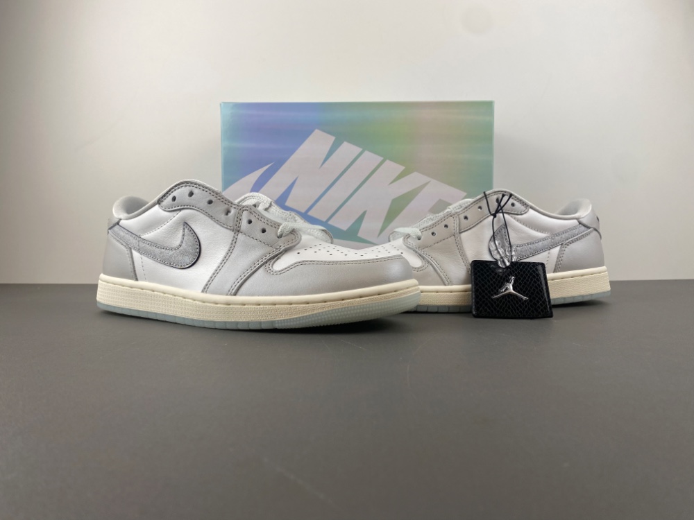 Air Jordan 1 Retro Low "CNY" HF3144-100