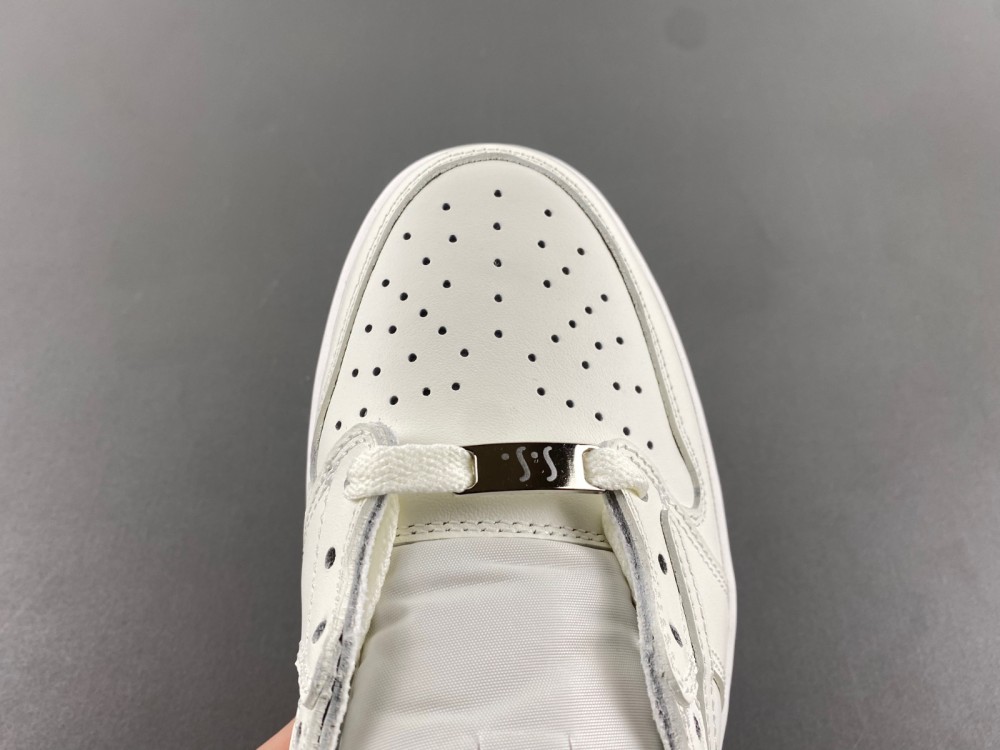 Travis Scott x Air Jordan 1 Low