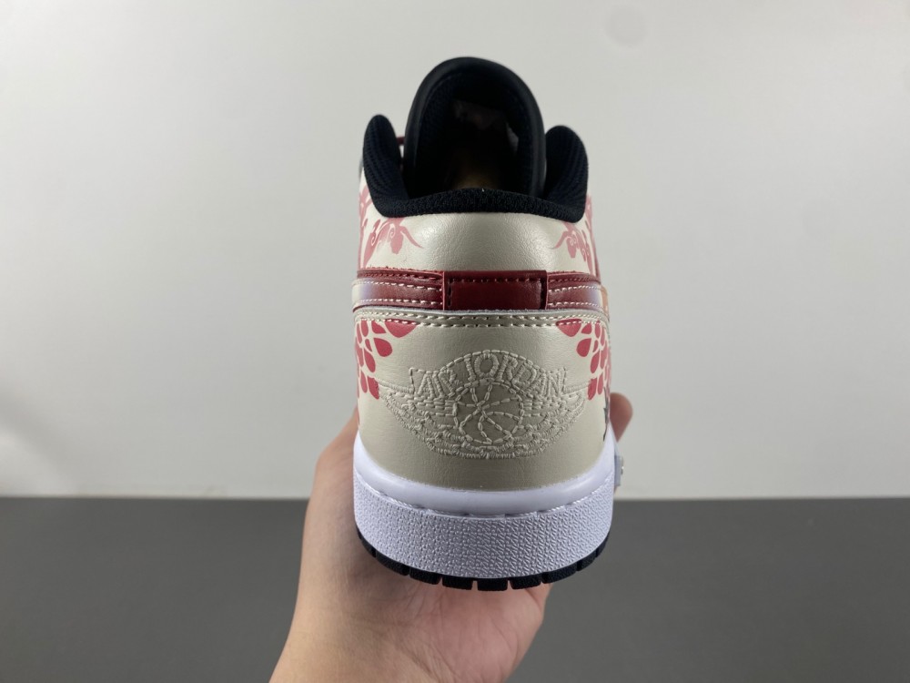 Air Jordan 1 Low