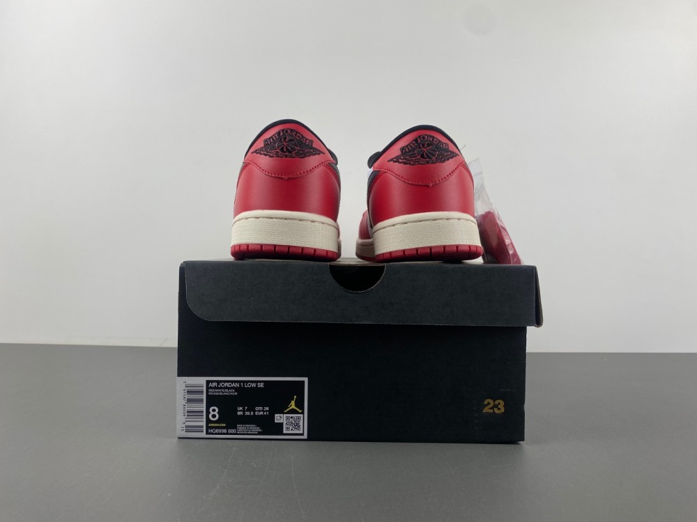 Air Jordan 1 Low OG “Chicago”