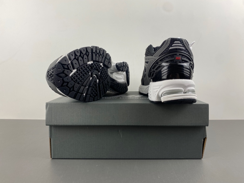 New Balance 1906A  U1906RCB