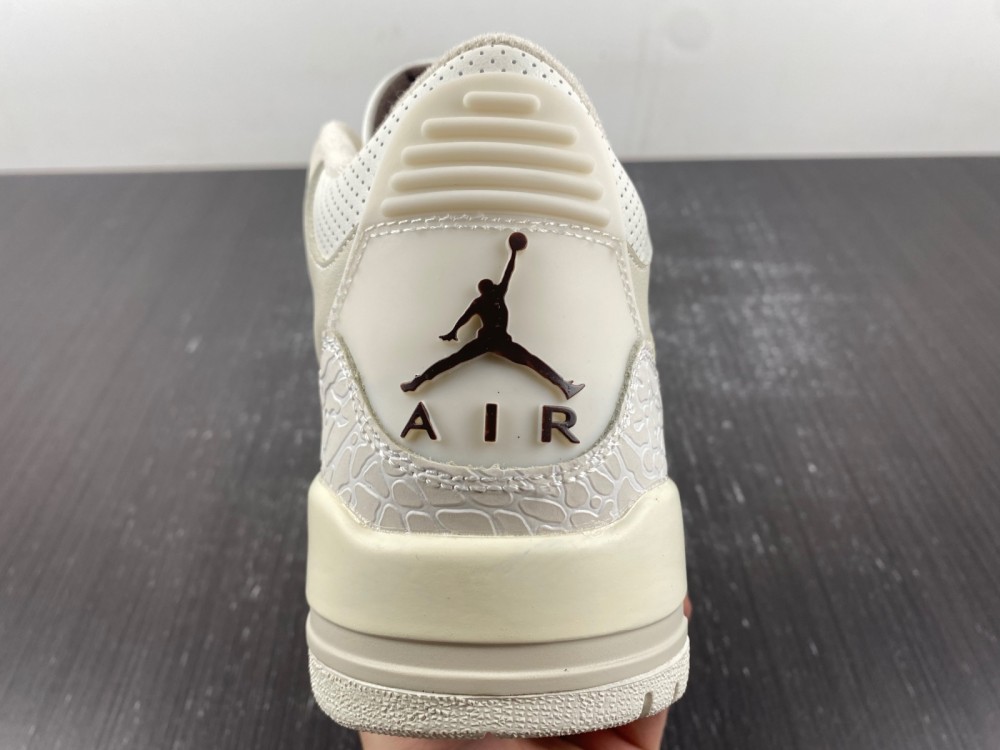 Travis Scott x Air Jordan 3 “Palomino”136064-668