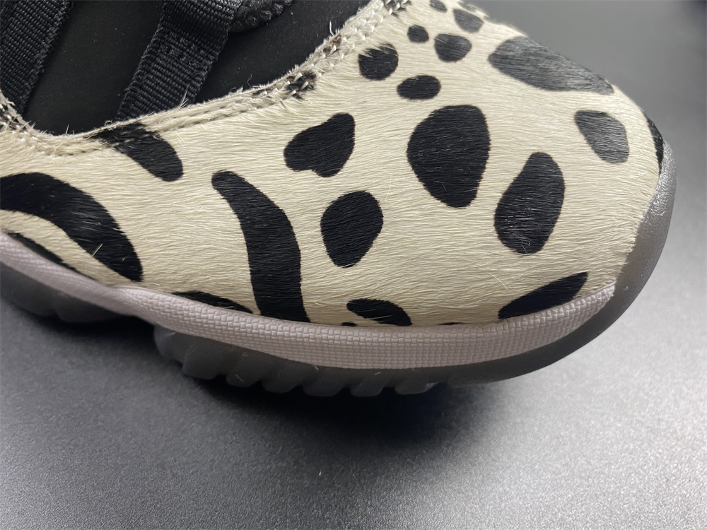 Air Jordan 11 “Animal Instinct”AR0715-010
