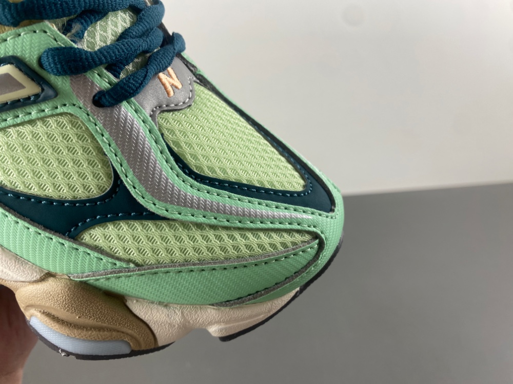 New Balance 9060 Sweetgrass Deep Ocean U9060TMA