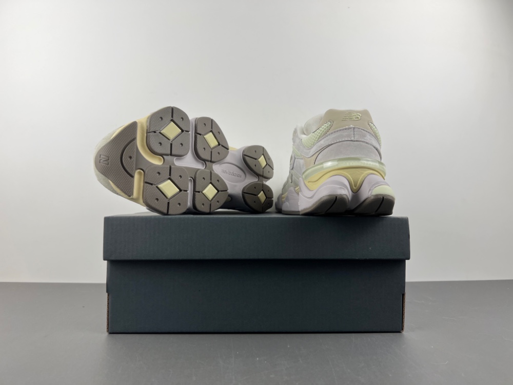 New Balance U9060EEP