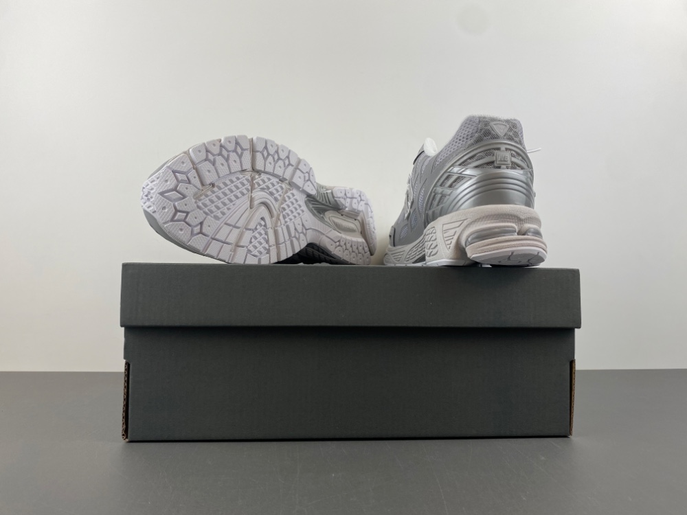 New Balance U1906WFE